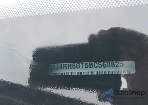 2011 Jeep Grand Cherokee Overland from USA, damaged, VIN 1J4RR6GT5BC560625